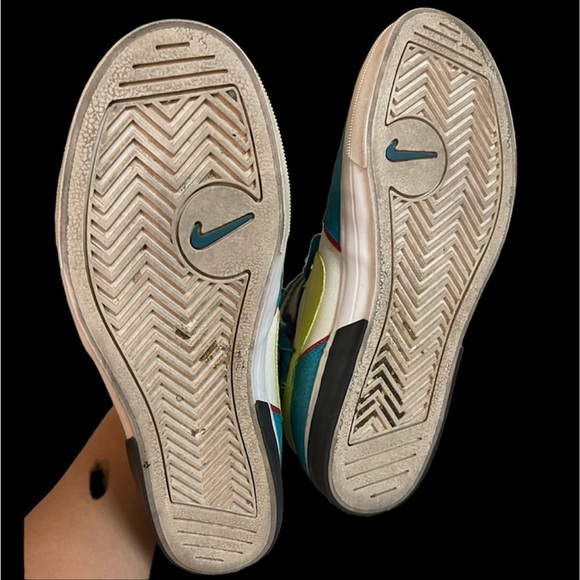 NIKE Women's Aeroflight High LE size 8.5 US - Picture 4 of 7